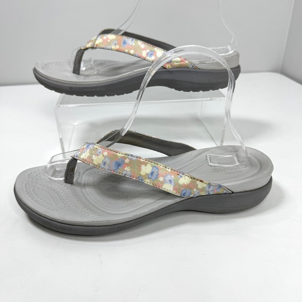 Crocs Capri V Floral Flip Flops Grey Multi Color Straps Sandals Womens 9 - Picture 2 of 7